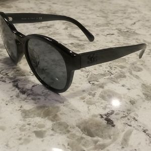 Chanel Black Sunglasses Round Mirror